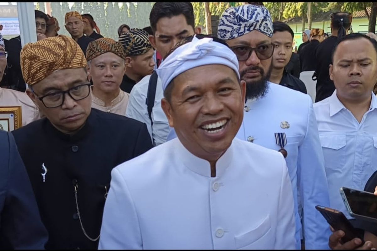 Gubernur Jabar, Dedi Mulyadi usai kegiatan Hari Pendidikan Nasional di Rindam III Siliwangi, Jalan Menado, Jum'at (2/5/2025).